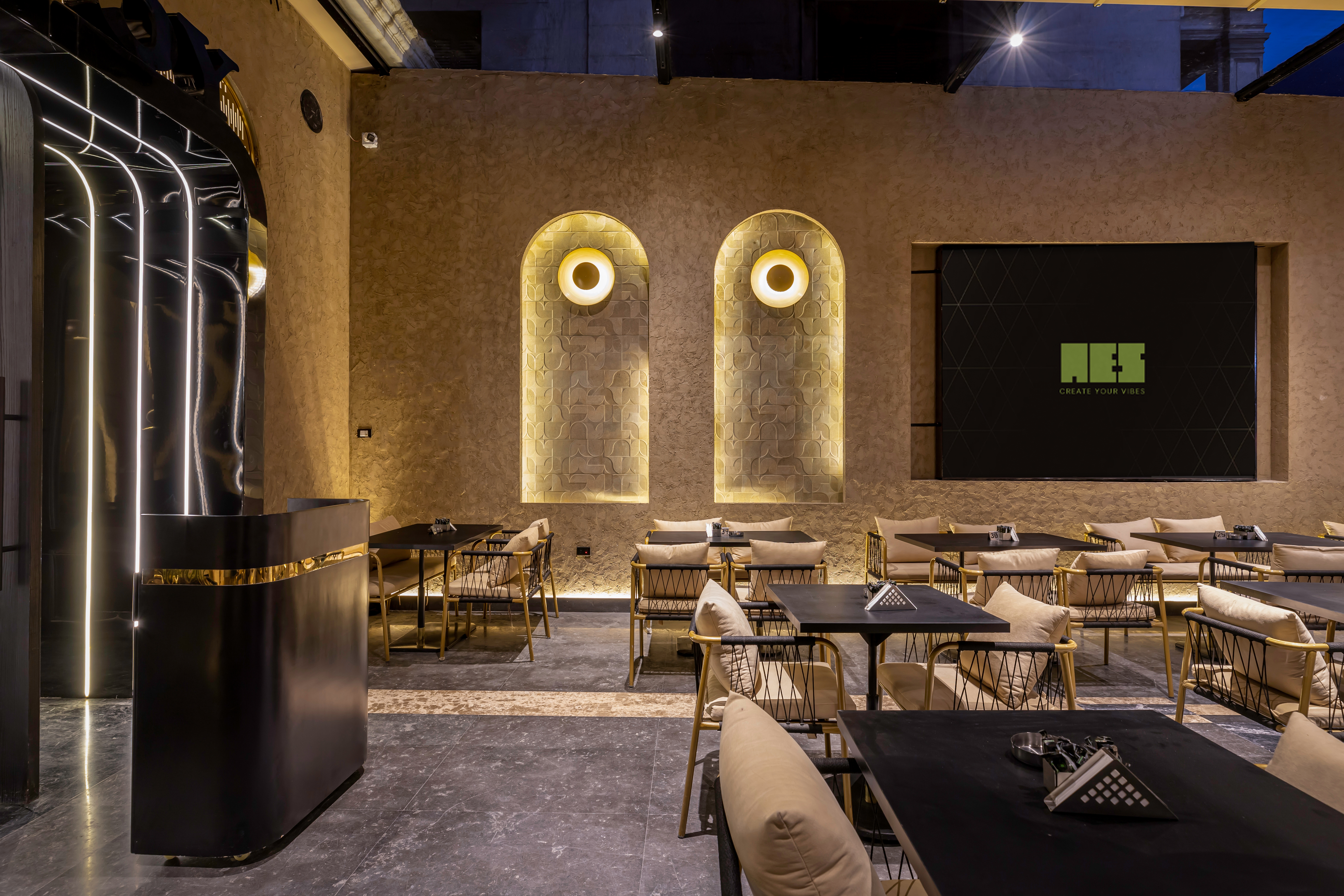 Savoy — view 7